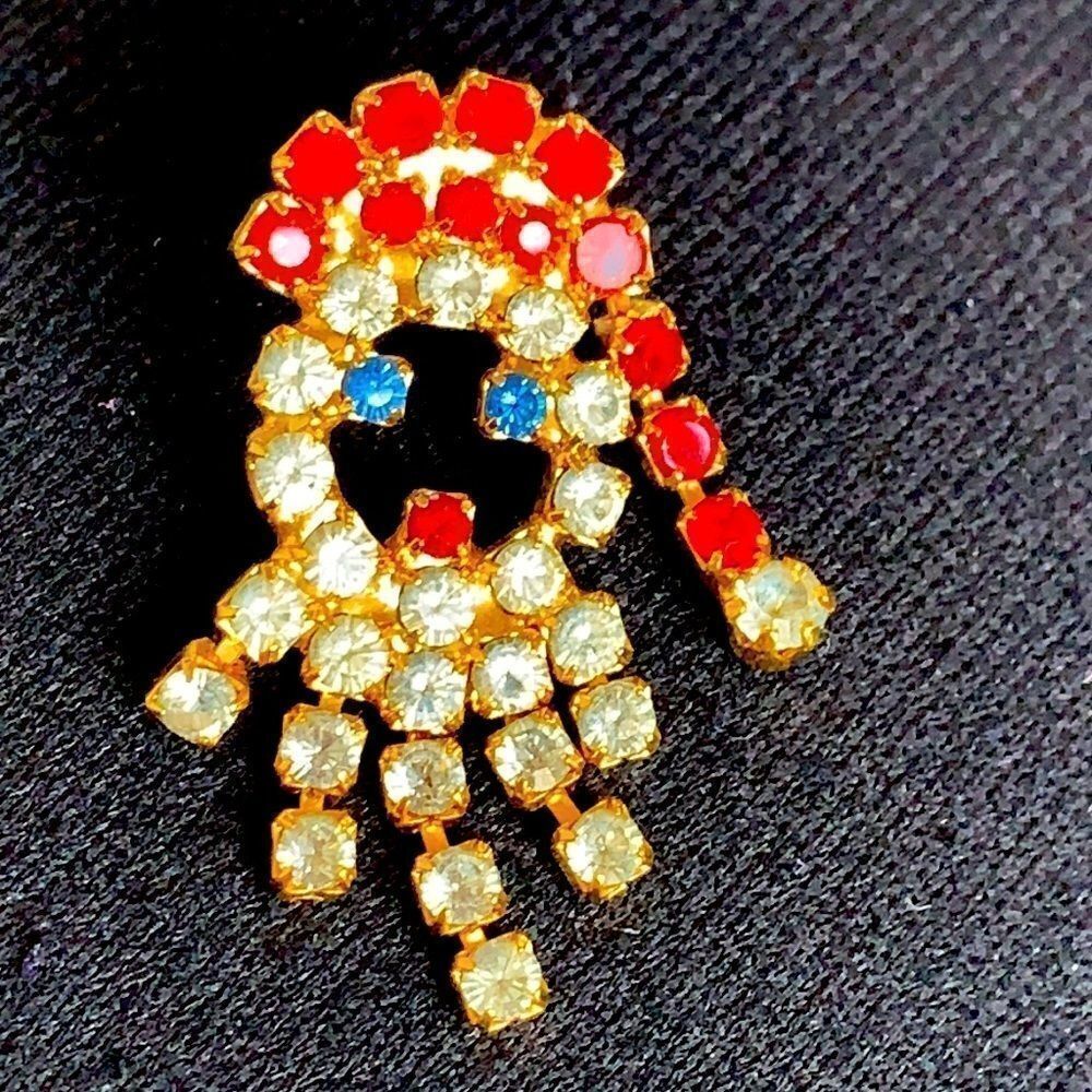 Santa rhinestone pin back with trembling beard